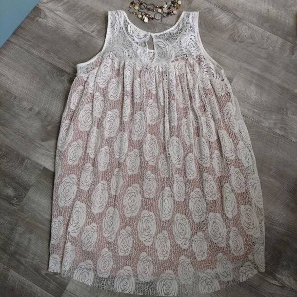 💜Host Pick💜 Umgee White floral lace dress - Picture 4 of 8